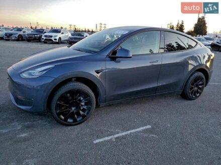 Серый Тесла Model Y, объемом двигателя 0 л и пробегом 45 тыс. км за 11000 $, фото 1 на Automoto.ua