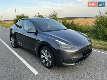 Тесла Model Y 2023 в Львове на Automoto.ua Серый Тесла Model Y, объемом двигателя 0 л и пробегом 27 тыс. км за 28900 $, фото 1 на Automoto.ua