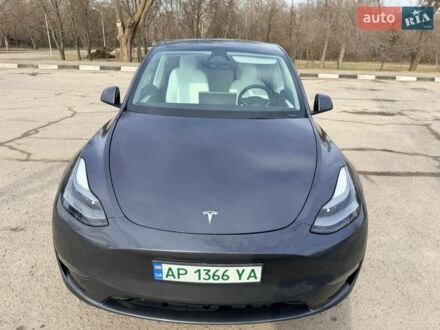 Серый Тесла Model Y, объемом двигателя 0 л и пробегом 32 тыс. км за 28000 $, фото 1 на Automoto.ua