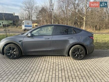 Серый Тесла Model Y, объемом двигателя 0 л и пробегом 42 тыс. км за 25990 $, фото 1 на Automoto.ua
