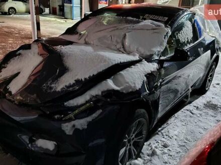 Серый Тесла Model Y, объемом двигателя 0 л и пробегом 37 тыс. км за 15800 $, фото 1 на Automoto.ua