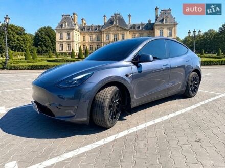 Серый Тесла Model Y, объемом двигателя 0 л и пробегом 27 тыс. км за 31999 $, фото 1 на Automoto.ua