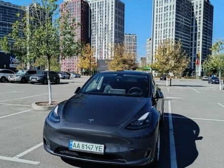 Серый Тесла Model Y, объемом двигателя 0 л и пробегом 31 тыс. км за 25300 $, фото 1 на Automoto.ua