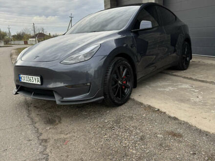 Серый Тесла Model Y, объемом двигателя 0 л и пробегом 18 тыс. км за 33500 $, фото 1 на Automoto.ua