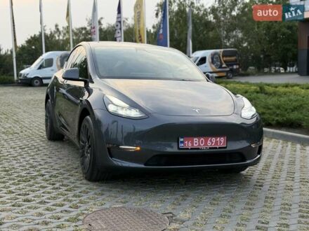 Серый Тесла Model Y, объемом двигателя 0 л и пробегом 30 тыс. км за 26500 $, фото 1 на Automoto.ua