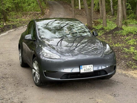 Тесла Model Y 2023 в Хмельницком на Automoto.ua Серый Тесла Model Y, объемом двигателя 0 л и пробегом 18 тыс. км за 28500 $, фото 1 на Automoto.ua