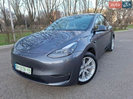 Серый Тесла Model Y, объемом двигателя 0 л и пробегом 15 тыс. км за 24200 $, фото 1 на Automoto.ua