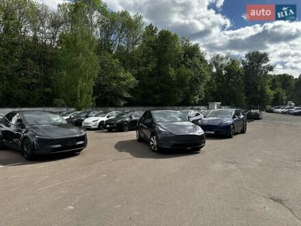 Тесла Model Y 2023 в Киеве на Automoto.ua Серый Тесла Model Y, объемом двигателя 0 л и пробегом 32 тыс. км за 31999 $, фото 1 на Automoto.ua