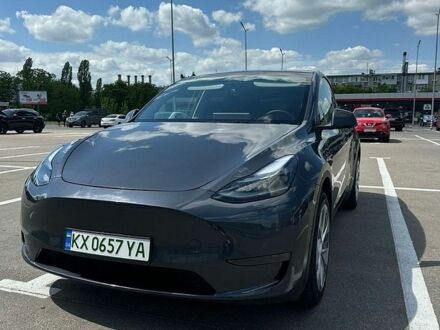 Сірий Тесла Model Y, об'ємом двигуна 0 л та пробігом 19 тис. км за 28600 $, фото 1 на Automoto.ua