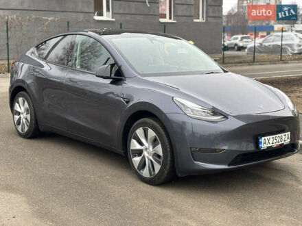 Серый Тесла Model Y, объемом двигателя 0 л и пробегом 20 тыс. км за 27000 $, фото 1 на Automoto.ua