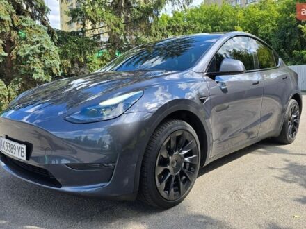 Серый Тесла Model Y, объемом двигателя 0 л и пробегом 95 тыс. км за 27300 $, фото 1 на Automoto.ua