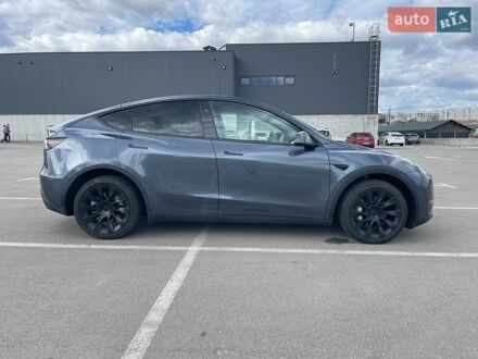 Серый Тесла Model Y, объемом двигателя 0 л и пробегом 156 тыс. км за 21900 $, фото 1 на Automoto.ua