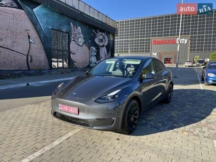 Серый Тесла Model Y, объемом двигателя 0 л и пробегом 40 тыс. км за 27700 $, фото 1 на Automoto.ua
