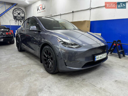 Тесла Model Y 2023 в Киеве на Automoto.ua Серый Тесла Model Y, объемом двигателя 0 л и пробегом 16 тыс. км за 34000 $, фото 1 на Automoto.ua