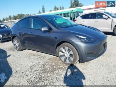 Серый Тесла Model Y, объемом двигателя 0 л и пробегом 34 тыс. км за 9500 $, фото 1 на Automoto.ua