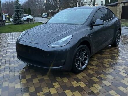 Серый Тесла Model Y, объемом двигателя 0 л и пробегом 14 тыс. км за 28200 $, фото 1 на Automoto.ua