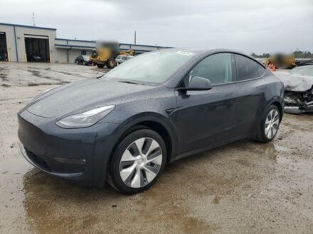 Тесла Model Y 2024 в Львове на Automoto.ua Серый Тесла Model Y, объемом двигателя 0 л и пробегом 12 тыс. км за 28800 $, фото 1 на Automoto.ua