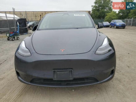 Тесла Model Y 2024 в Киеве на Automoto.ua Серый Тесла Model Y, объемом двигателя 0 л и пробегом 20 тыс. км за 30000 $, фото 1 на Automoto.ua