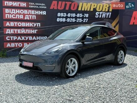 Серый Тесла Model Y, объемом двигателя 0 л и пробегом 43 тыс. км за 27000 $, фото 1 на Automoto.ua