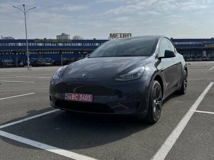 Тесла Model Y 2024 в Киеве на Automoto.ua Серый Тесла Model Y, объемом двигателя 0 л и пробегом 20 тыс. км за 28000 $, фото 1 на Automoto.ua