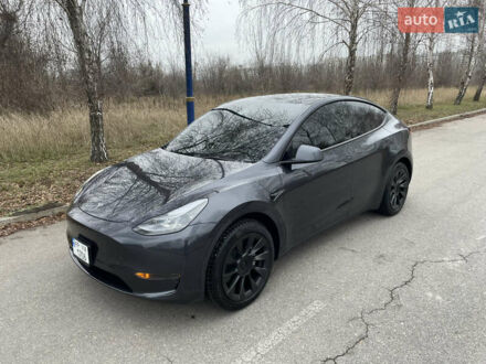 Серый Тесла Model Y, объемом двигателя 0 л и пробегом 13 тыс. км за 26300 $, фото 1 на Automoto.ua