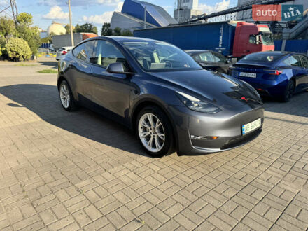Тесла Model Y 2024 в Днепре (Днепропетровске) на Automoto.ua Серый Тесла Model Y, объемом двигателя 0 л и пробегом 25 тыс. км за 31000 $, фото 1 на Automoto.ua