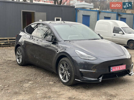 Серый Тесла Model Y, объемом двигателя 0 л и пробегом 22 тыс. км за 31500 $, фото 1 на Automoto.ua