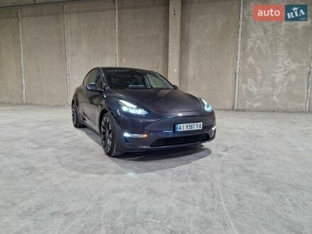 Серый Тесла Model Y, объемом двигателя 0 л и пробегом 13 тыс. км за 31500 $, фото 1 на Automoto.ua