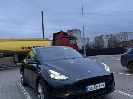 Серый Тесла Model Y, объемом двигателя 0 л и пробегом 30 тыс. км за 26200 $, фото 1 на Automoto.ua