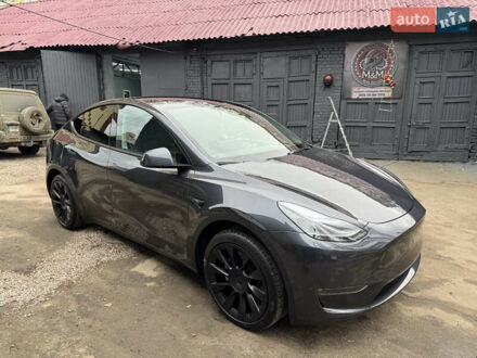 Серый Тесла Model Y, объемом двигателя 0 л и пробегом 24 тыс. км за 37000 $, фото 1 на Automoto.ua