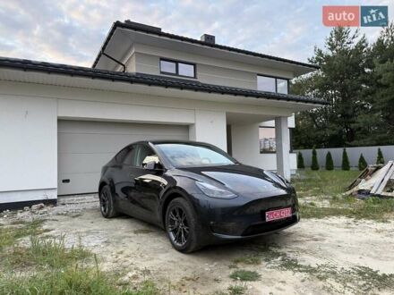 Тесла Model Y 2024 в Львове на Automoto.ua Серый Тесла Model Y, объемом двигателя 0 л и пробегом 11 тыс. км за 28800 $, фото 1 на Automoto.ua