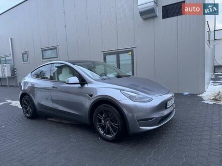 Серый Тесла Model Y, объемом двигателя 0 л и пробегом 8 тыс. км за 34000 $, фото 1 на Automoto.ua