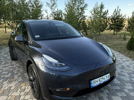 Тесла Model Y 2024 в Одессе на Automoto.ua Серый Тесла Model Y, объемом двигателя 0 л и пробегом 3 тыс. км за 27000 $, фото 1 на Automoto.ua
