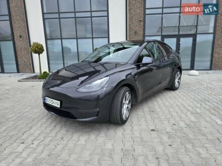 Тесла Model Y 2024 в Тернополе на Automoto.ua Серый Тесла Model Y, объемом двигателя 0 л и пробегом 7 тыс. км за 28400 $, фото 1 на Automoto.ua