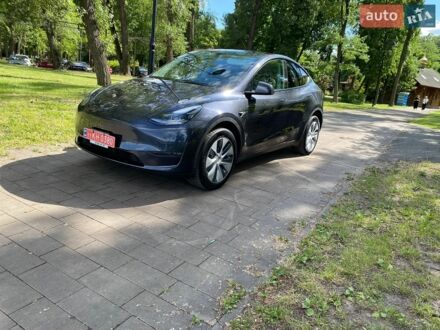 Серый Тесла Model Y, объемом двигателя 0 л и пробегом 26 тыс. км за 29500 $, фото 1 на Automoto.ua