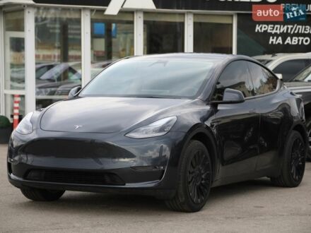 Серый Тесла Model Y, объемом двигателя 0 л и пробегом 8 тыс. км за 29500 $, фото 1 на Automoto.ua