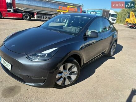 Серый Тесла Model Y, объемом двигателя 0 л и пробегом 33 тыс. км за 26500 $, фото 1 на Automoto.ua