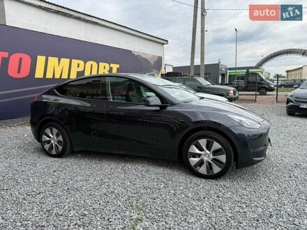 Серый Тесла Model Y, объемом двигателя 0 л и пробегом 22 тыс. км за 24000 $, фото 1 на Automoto.ua