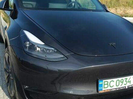 Серый Тесла Model Y, объемом двигателя 0 л и пробегом 20 тыс. км за 29600 $, фото 1 на Automoto.ua