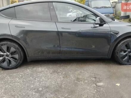 Серый Тесла Model Y, объемом двигателя 0 л и пробегом 8 тыс. км за 27000 $, фото 1 на Automoto.ua