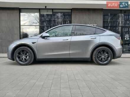 Серый Тесла Model Y, объемом двигателя 0 л и пробегом 13 тыс. км за 32900 $, фото 1 на Automoto.ua