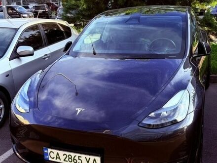 Серый Тесла Model Y, объемом двигателя 0 л и пробегом 19 тыс. км за 36500 $, фото 1 на Automoto.ua