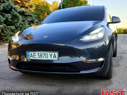Тесла Model Y 2024 в Никополе на Automoto.ua Серый Тесла Model Y, объемом двигателя 0.38 л и пробегом 6 тыс. км за 27000 $, фото 1 на Automoto.ua
