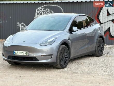 Серый Тесла Model Y, объемом двигателя 0 л и пробегом 48 тыс. км за 28500 $, фото 1 на Automoto.ua