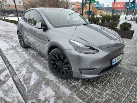 Серый Тесла Model Y, объемом двигателя 0 л и пробегом 4 тыс. км за 36500 $, фото 1 на Automoto.ua