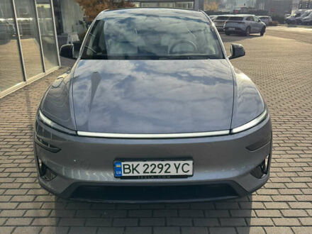 Тесла Model Y 2025 у Рівному на Automoto.ua Сірий Тесла Model Y, об'ємом двигуна 0 л та пробігом 1 тис. км за 72540 $, фото 1 на Automoto.ua