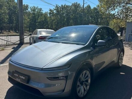Серый Тесла Model Y, объемом двигателя 0 л и пробегом 17 тыс. км за 37900 $, фото 1 на Automoto.ua