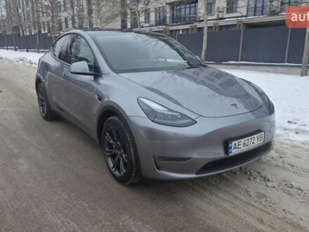 Серый Тесла Model Y, объемом двигателя 0 л и пробегом 2 тыс. км за 32800 $, фото 1 на Automoto.ua