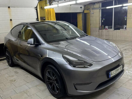 Серый Тесла Model Y, объемом двигателя 0 л и пробегом 1 тыс. км за 35500 $, фото 1 на Automoto.ua