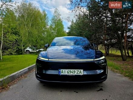 Серый Тесла Model Y, объемом двигателя 0 л и пробегом 10 тыс. км за 44100 $, фото 1 на Automoto.ua